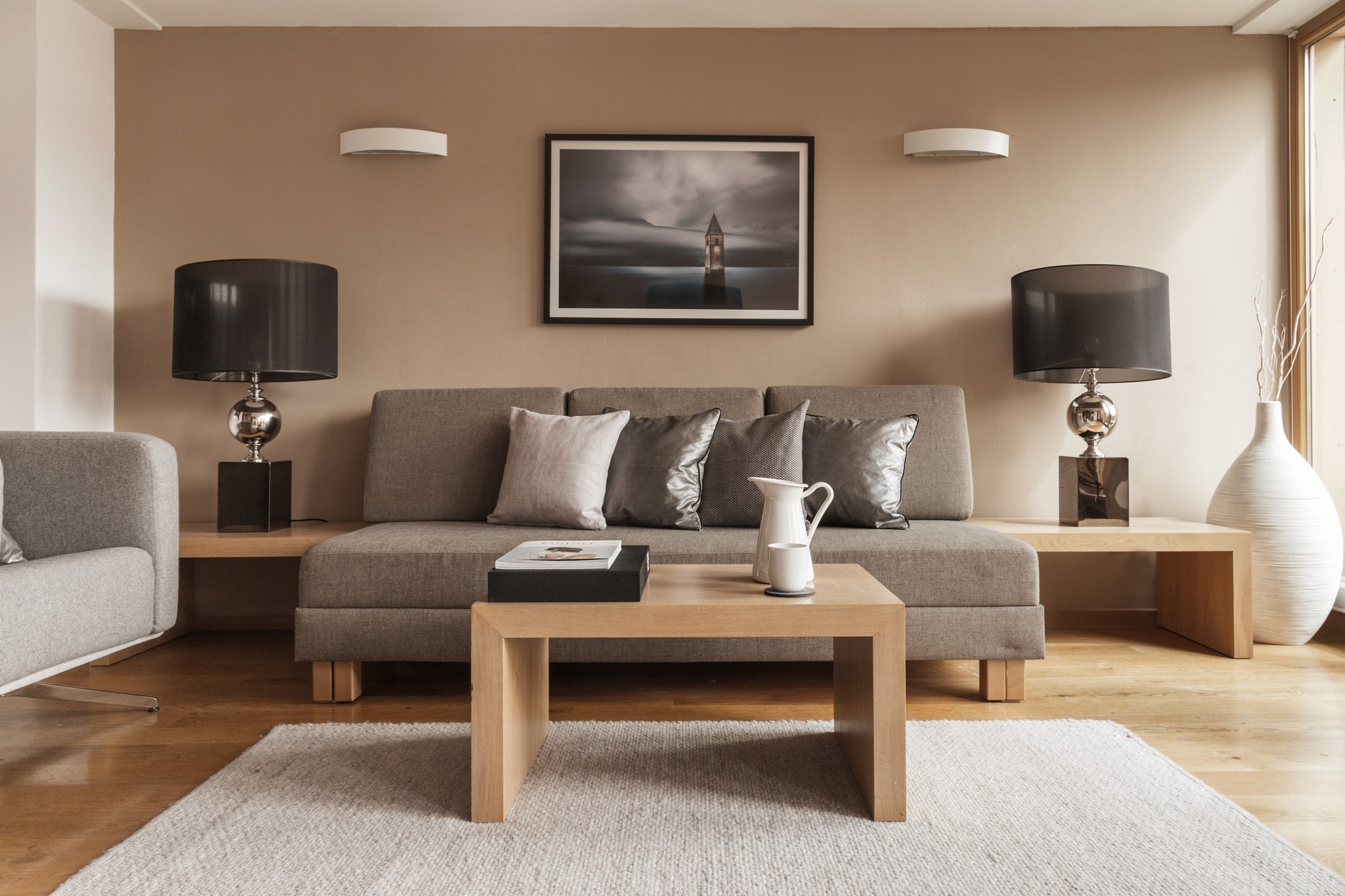 Maisonette Suite: Zwei offene Ebenen ohne Tür dazwischen, 53 m² für zwei.
